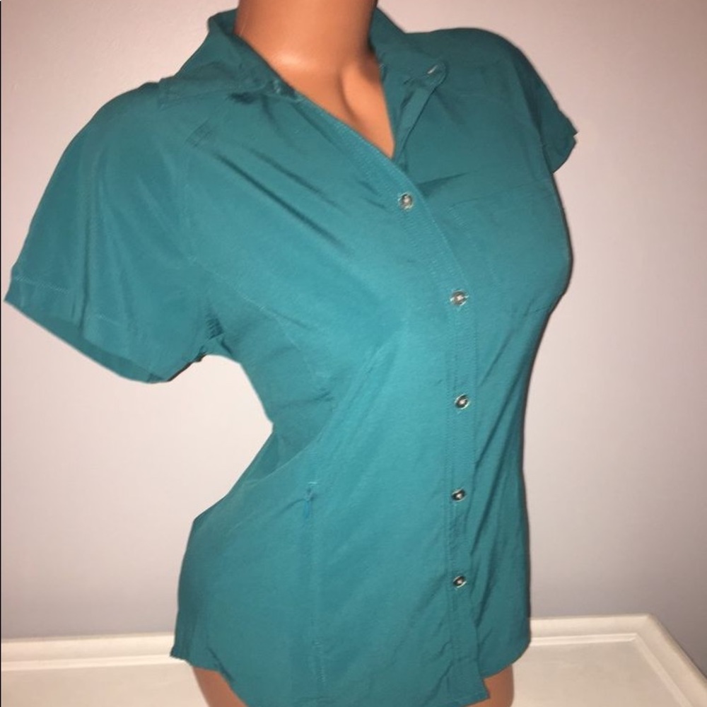 North Face women’s short sleeve shirt